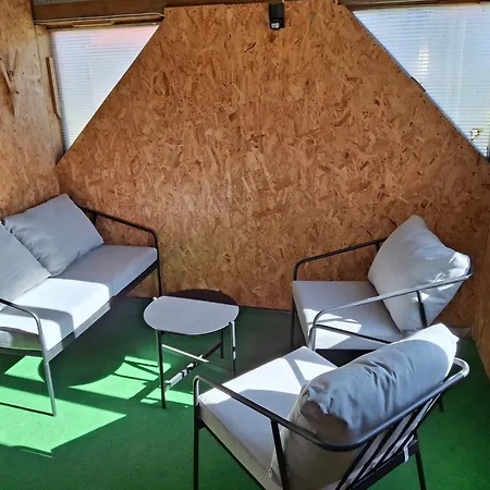 Detente * Verrieres-de-Joux